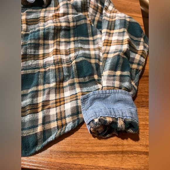 American Eagle Outfitters Plaid Cropped Shirt - Emerald, Beige and White - Picture 3 of 4